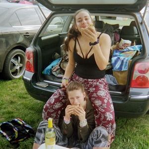 Meet your Posher, Siena